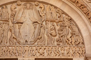 Katedralen i Autun: tympanonet på västportalen: Kristus vid yttersta domen: högra sidan